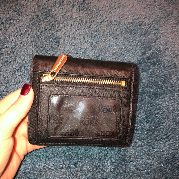 Michael Kors Keychain wallet - Picture 3 of 3